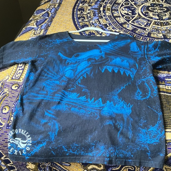 Shark T-Shirt - Picture 3 of 3